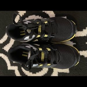 Boys Saucony shoes size 3 NWOT